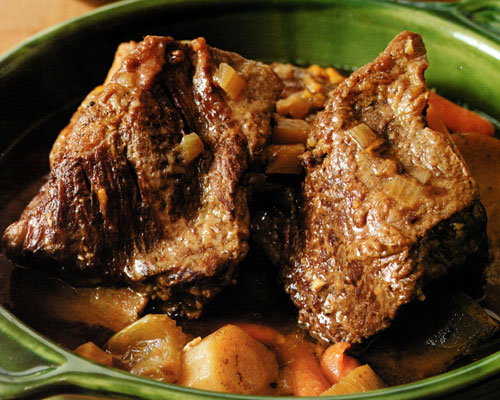 Aromatic Thin Ribs with Root Vegetables Recipe